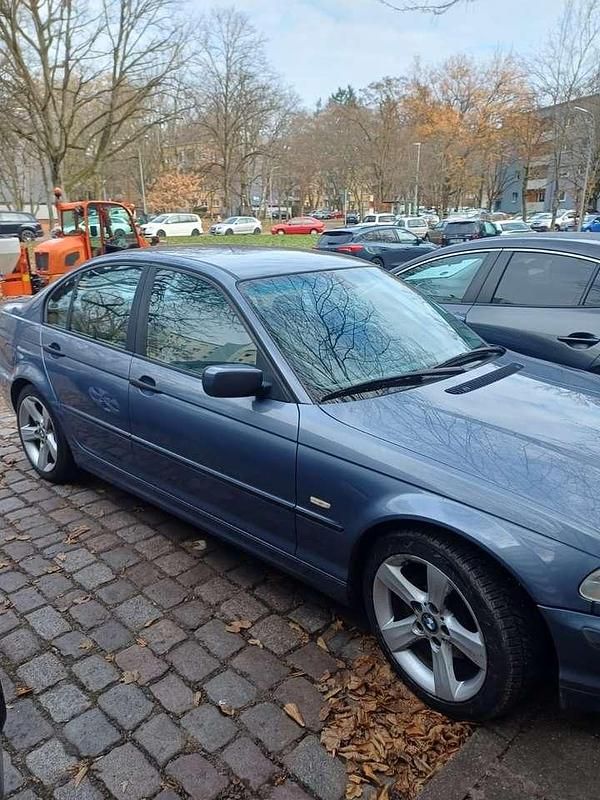 Gebraucht BMW 318 118 PS (86 kW) 2000 Blau Limousine