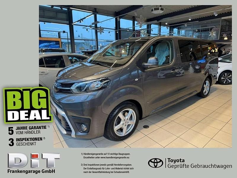 Marlingrau metallic Gebraucht 2020 Toyota Proace Verso Comfort Kombi | 22.890 € (Superpreis) - Bild 1/4
