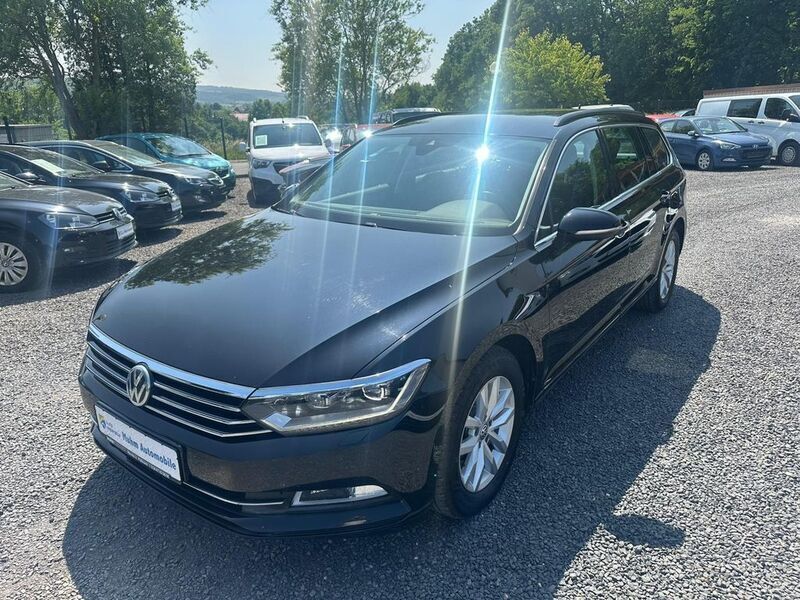 Schwarz Gebraucht 2016 VW Passat Comfortline Kombi | 9.900 € (Guter Preis) - Bild 1/4