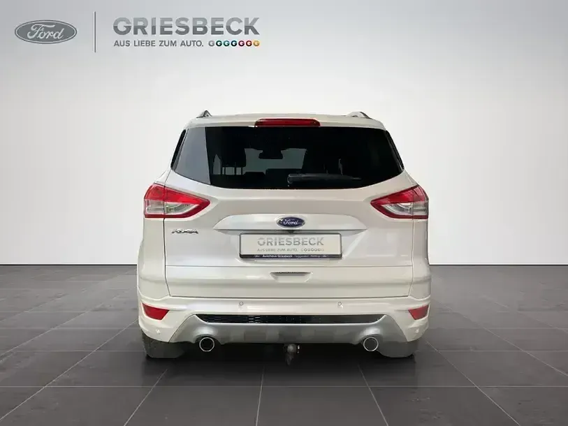 Gebraucht Ford Kuga Individual 179 PS (131 kW) 2016 Arktisweiß (metallic) SUV