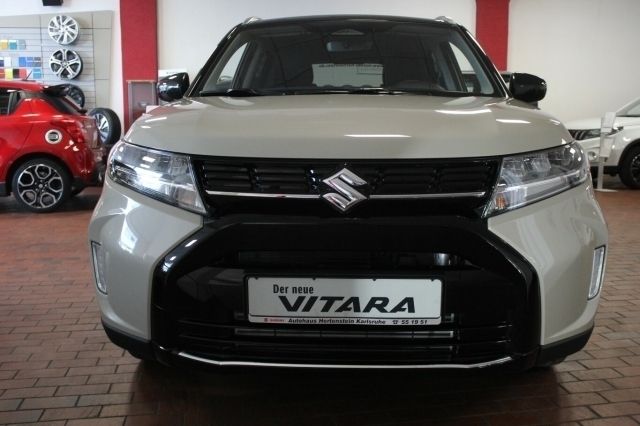 Beige Neu 2025 Suzuki Vitara Comfort SUV | 24.590 € (Superpreis) - Bild 1/4
