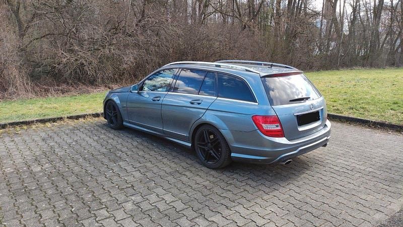 Gebraucht Mercedes C350 Avantgarde 306 PS (225 kW) 2012 Grau Kombi