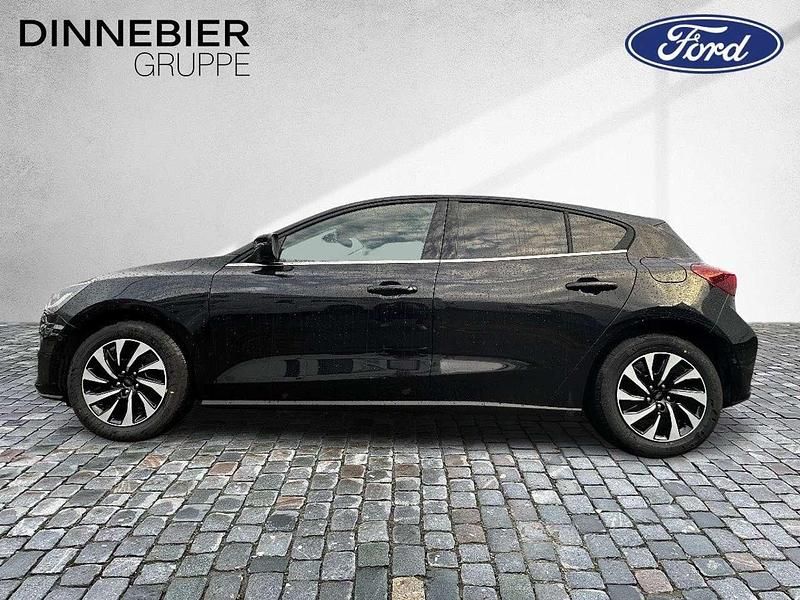 Neu Ford Focus Titanium 155 PS (114 kW) 2026 Agate black metallic Limousine