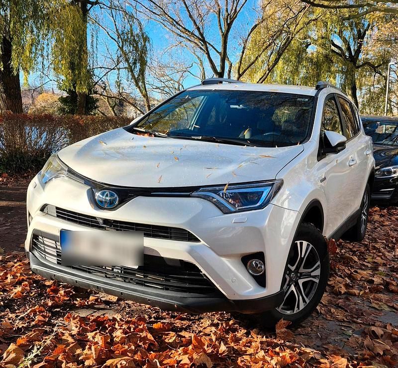 Weiß Gebraucht 2017 Toyota RAV4 Hybrid SUV | 21.999 € (Fairer Preis) - Bild 1/4