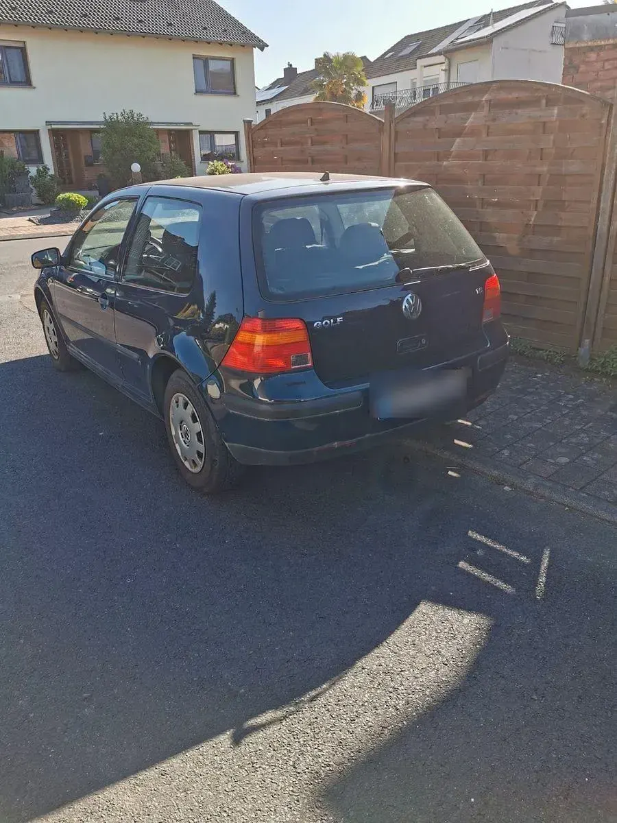 Gebraucht VW Golf III 101 PS (74 kW) 1998 Blau Limousine