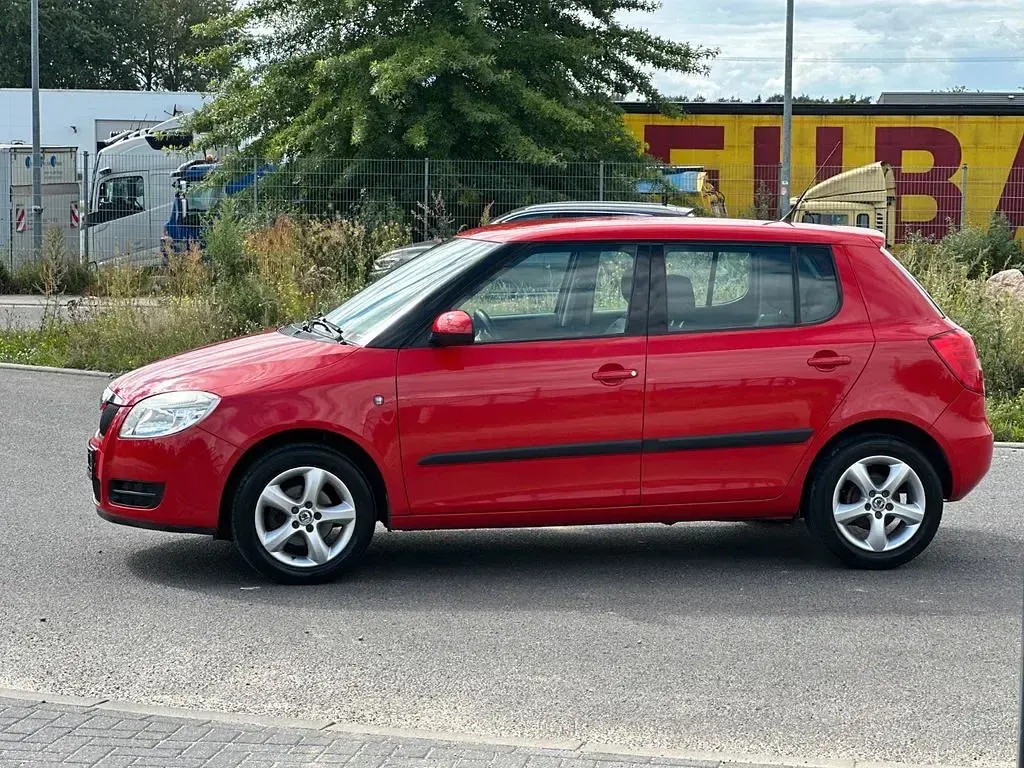 Gebraucht Skoda Fabia 60 PS (44 kW) 2009 Limousine