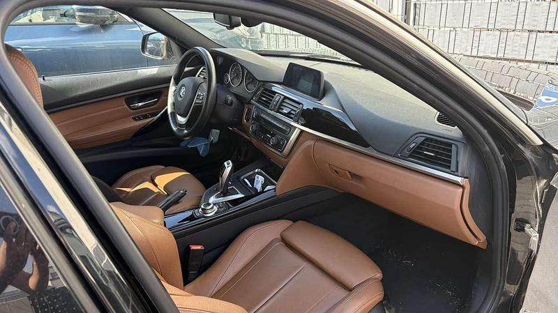 Gebraucht BMW 320 Luxury Line 184 PS (135 kW) 2013 Schwarz Kombi