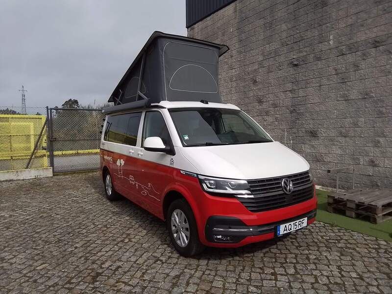 Grau Gebraucht 2022 VW T6.1 California Van | 59.900 € - Bild 1/4