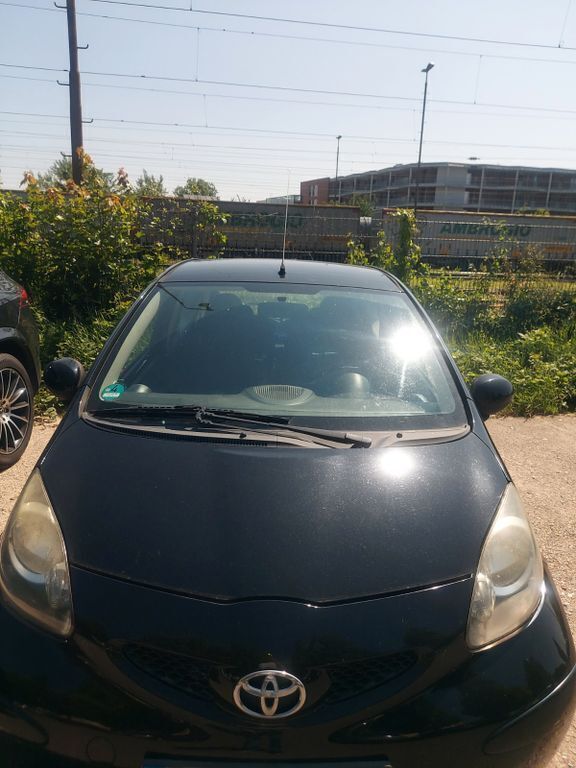 Schwarz Gebraucht 2007 Toyota Aygo Kleinwagen | 1.130 € (Superpreis) - Bild 1/4