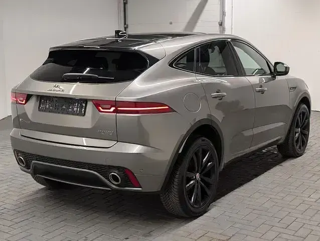 Gebraucht Jaguar E-Pace R-Dynamic 200 PS (147 kW) 2019 Silicon silver premium met. SUV