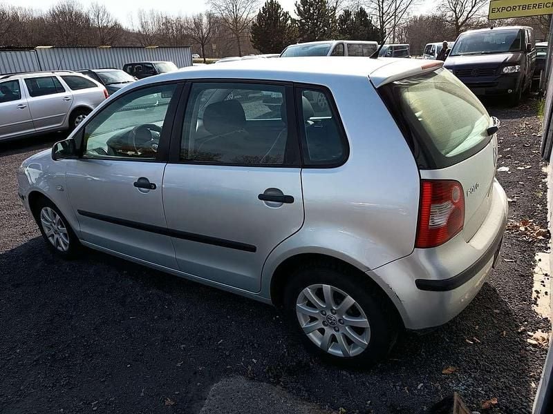 Gebraucht VW Polo Comfortline 64 PS (47 kW) 2002 Grau Kleinwagen