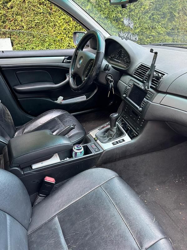 Gebraucht BMW 320 150 PS (110 kW) 2003 Schwarz Kombi