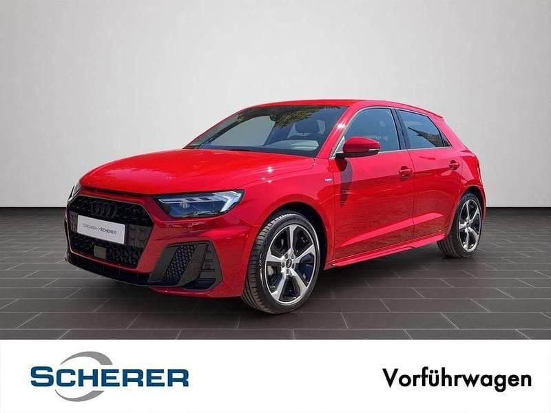 Progressivrot metallic Neu 2025 Audi A1 S-Line Limousine | 29.250 € (Superpreis) - Bild 1/4