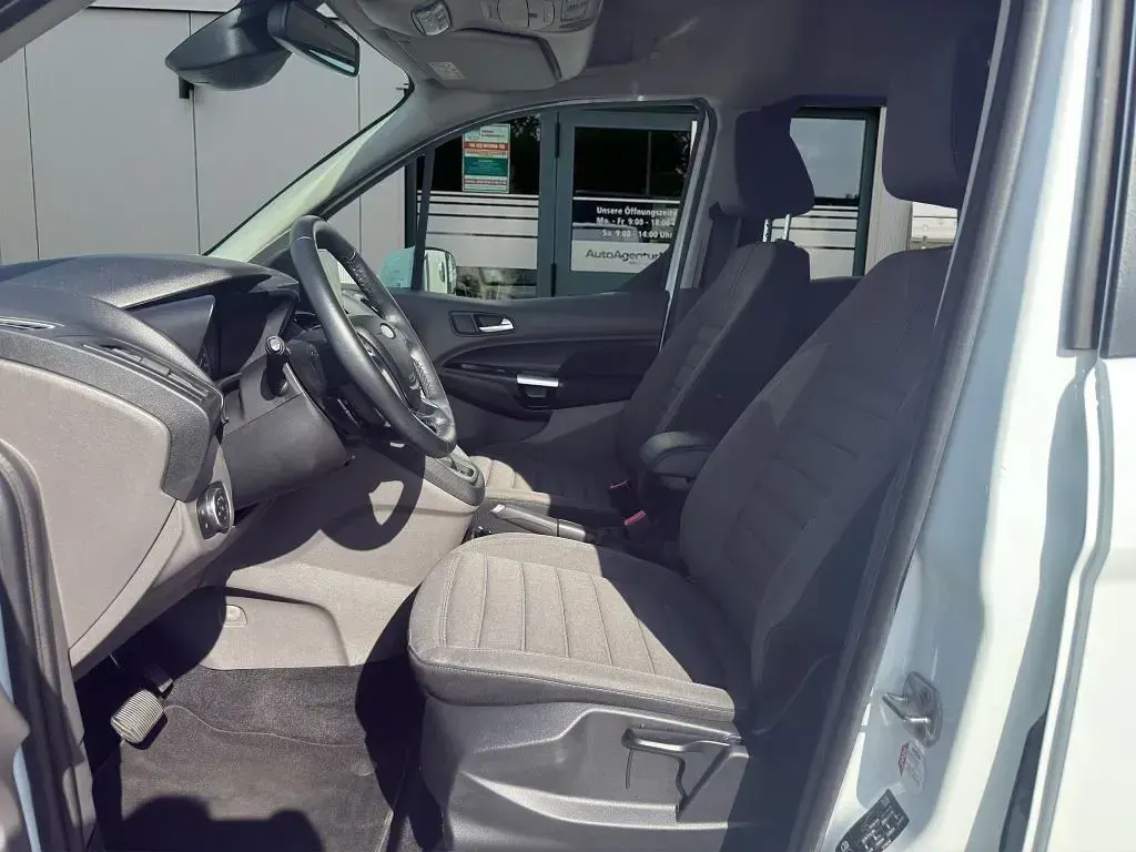 Gebraucht Ford Tourneo Connect Titanium 120 PS (88 kW) 2022 Weiß Van / Kleinbus