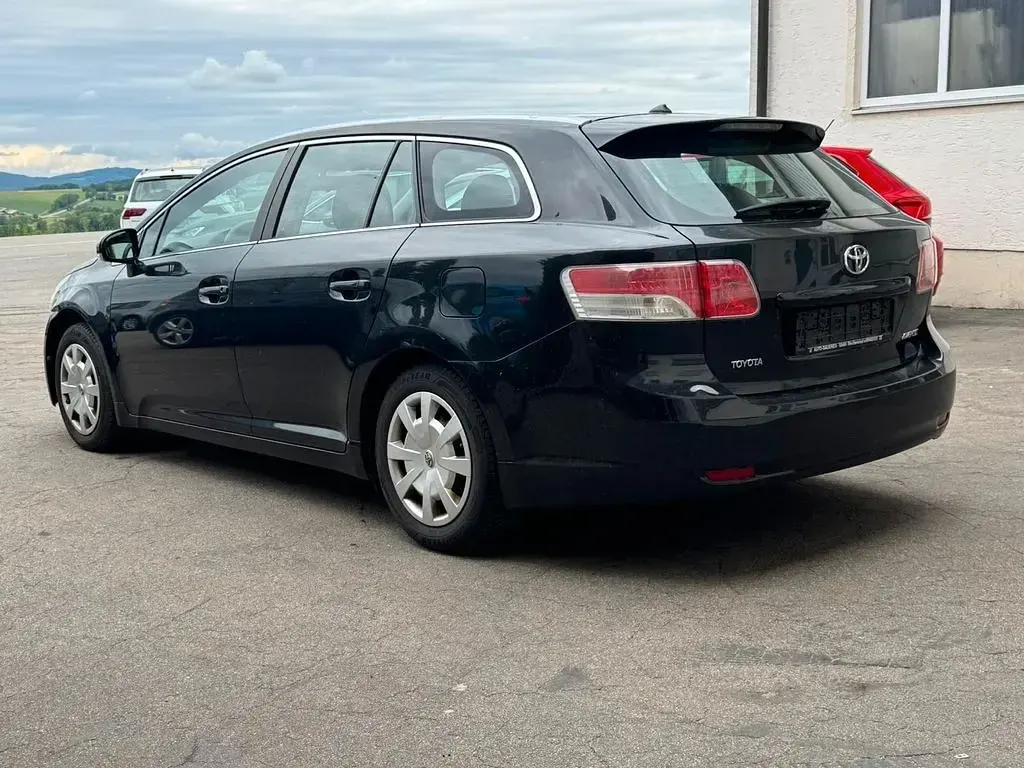 Gebraucht Toyota Avensis 132 PS (97 kW) 2009 Schwarz Kombi