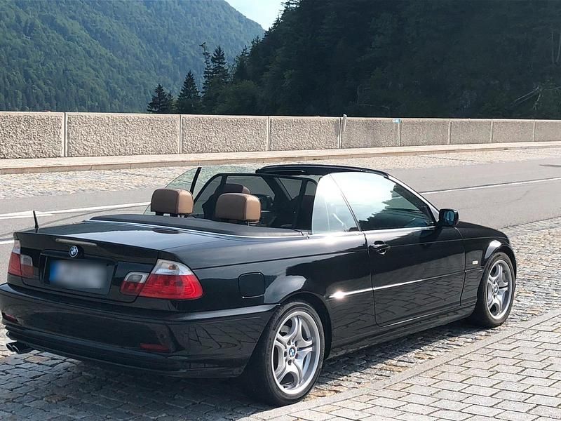 Schwarz Gebraucht 2002 BMW 320 Cabriolet Performance Cabrio | 6.800 € (Teuer) - Bild 1/4