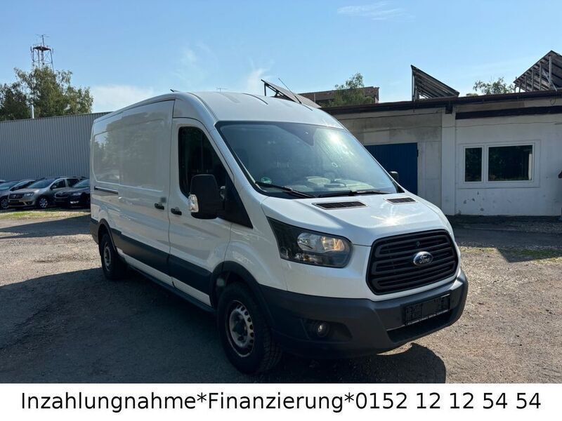Second-hand Ford Transit 131 CP (96 kW) 2018 Alb Monovolum