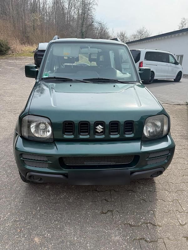 Second-hand Suzuki Jimny 92 CP (67 kW) 2008 Verde SUV