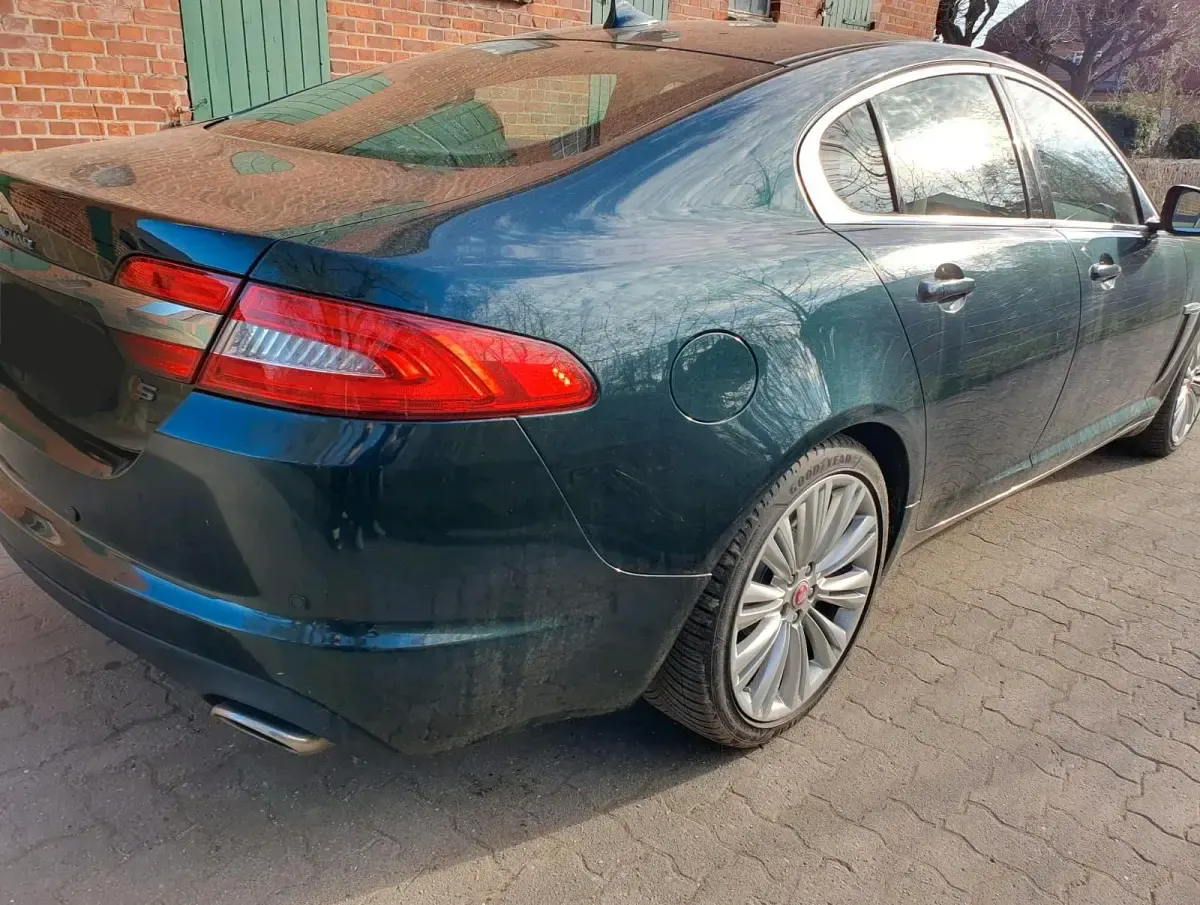Gebraucht Jaguar XF S 275 PS (202 kW) 2015 Grün Limousine