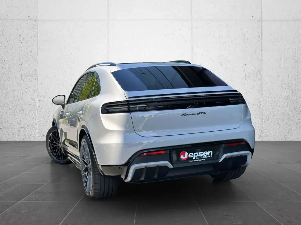 Gebraucht Porsche Macan 419 kW (571 PS) 2026 Kreide SUV