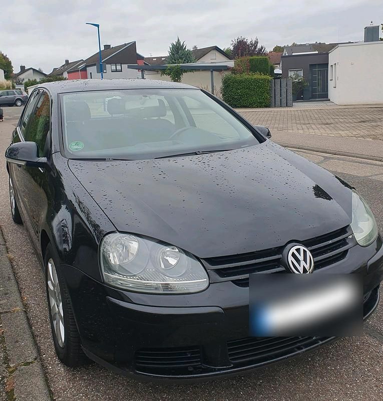 Schwarz Gebraucht 2004 VW Golf V Sport Kleinwagen | 3.200 € (Etwas zu teuer) - Bild 1/4