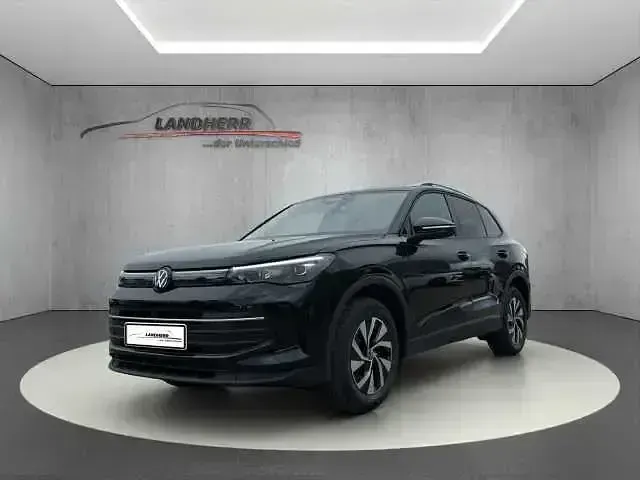Neu VW Tiguan Life 150 PS (110 kW) 2026 Grenadillschwarz metallic SUV