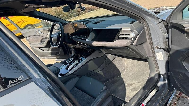 Gebraucht Audi A5 Edition .1 204 PS (150 kW) 2024 Grau Limousine