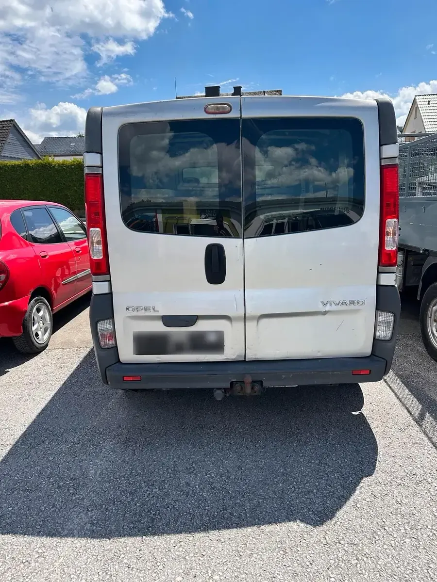 Gebraucht Opel Vivaro 2007 Silber Van / Kleinbus