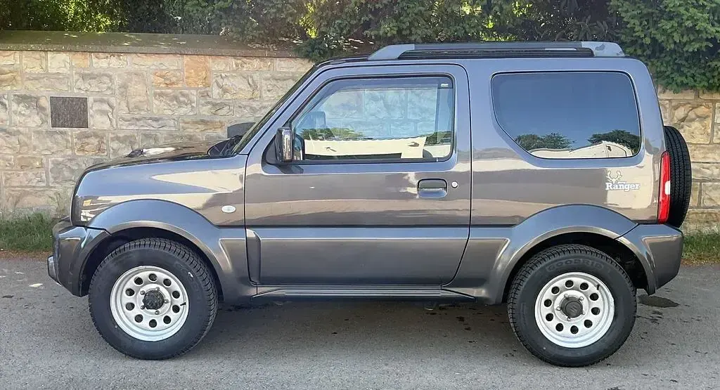 Gebraucht Suzuki Jimny 86 PS (63 kW) 2013 Grau SUV