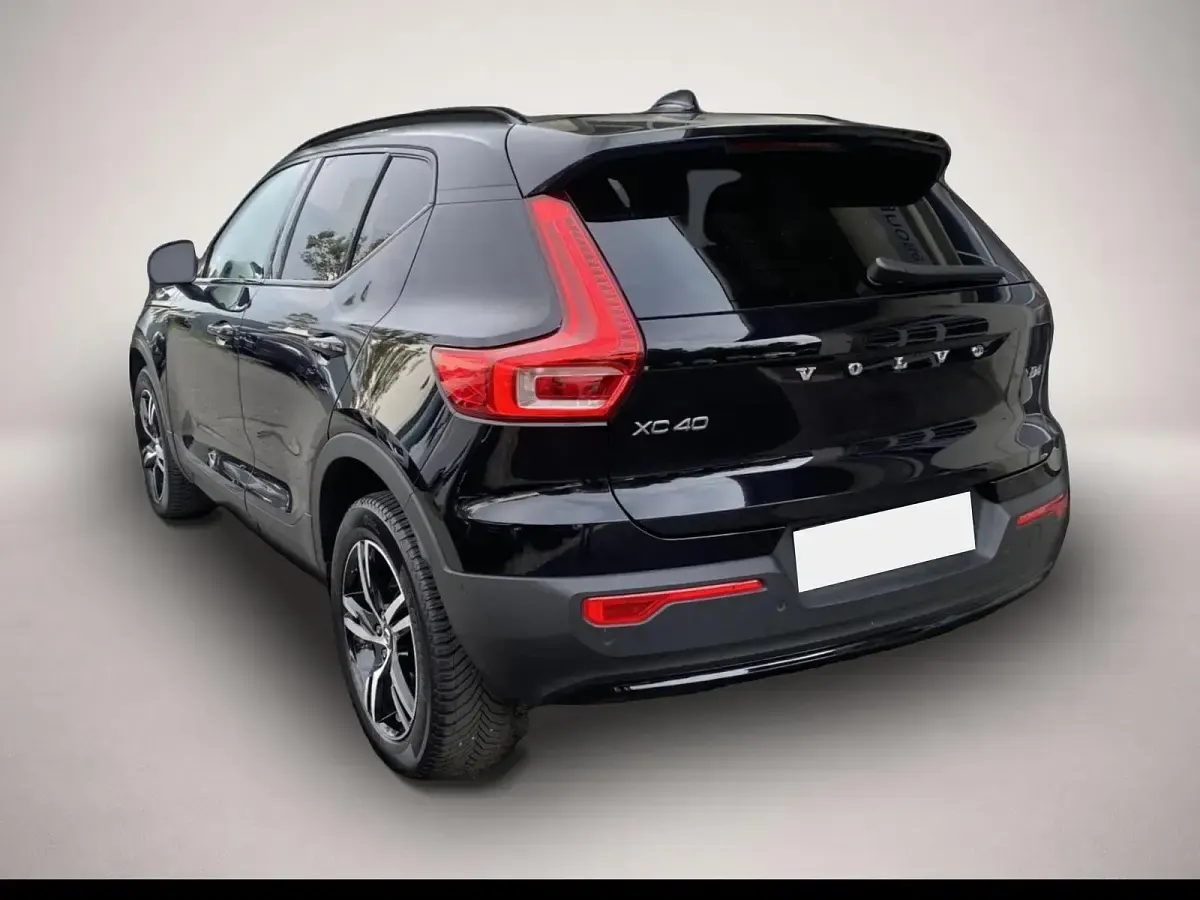 Gebraucht Volvo XC40 Plus 197 PS (144 kW) 2023 Manufacturer SUV