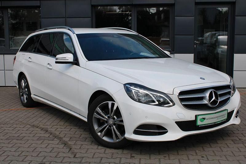 Gebraucht Mercedes E200 184 PS (135 kW) 2016 Weiß Kombi