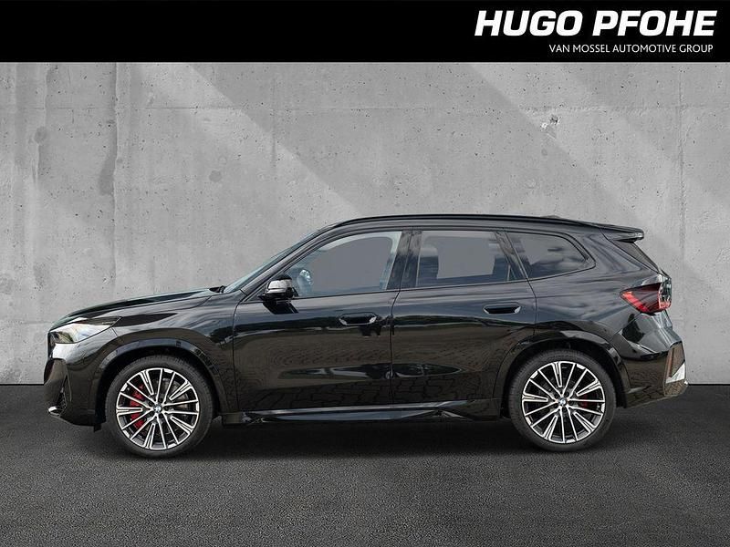 Neu BMW iX1 M Sport 230 kW (313 PS) 2025 Saphirschwarz metallic SUV