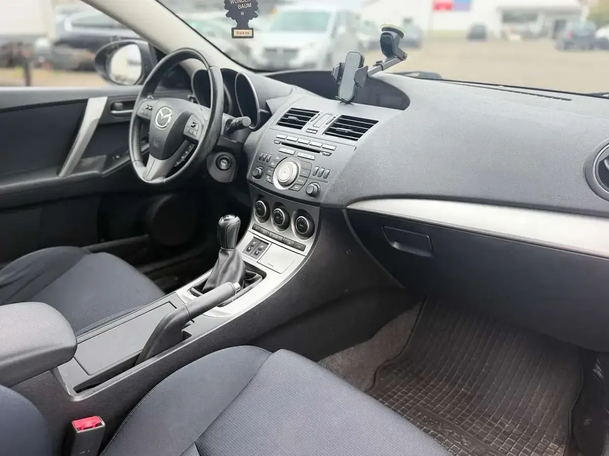 Gebraucht Mazda 3 Active Plus 105 PS (77 kW) 2010 Graphite Kleinwagen