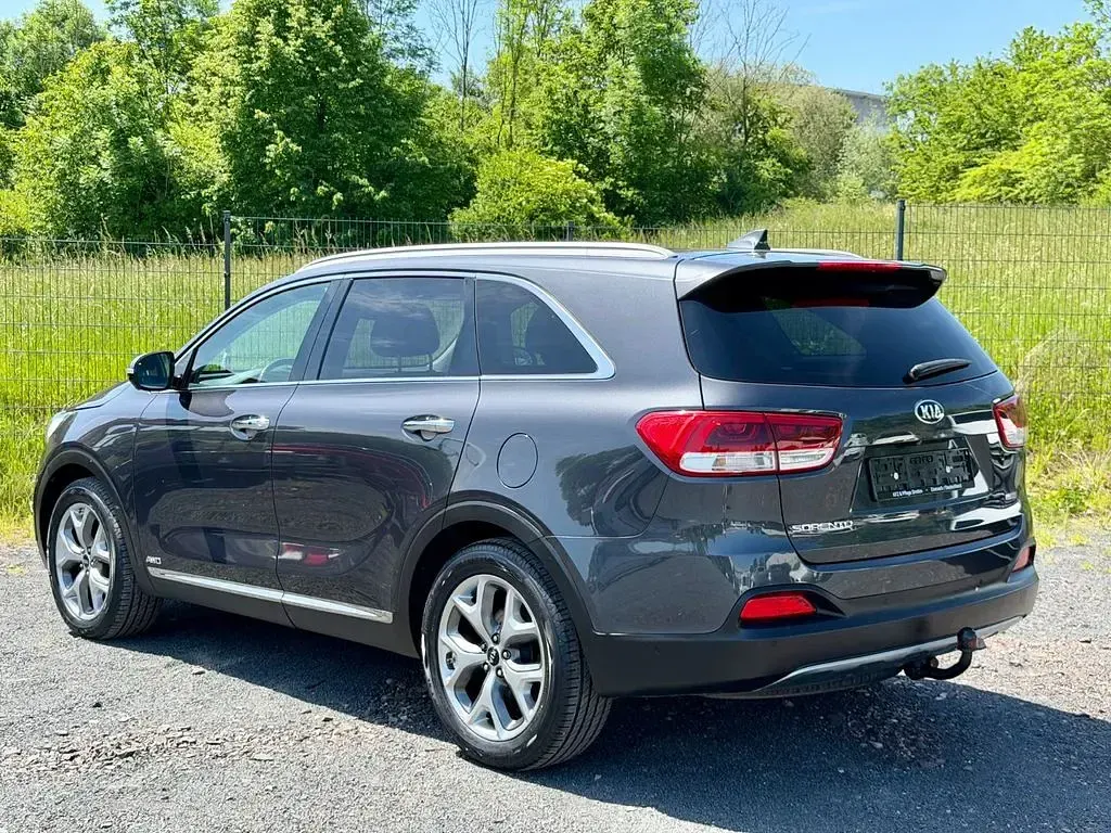 Używany Kia Sorento Platinum Edition 200 KM (147 kW) 2017 Szary SUV