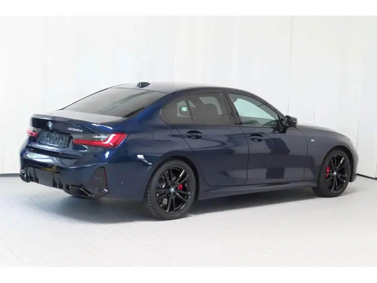 Gebraucht BMW 340 340 PS (250 kW) 2024 Tansanitblau Limousine