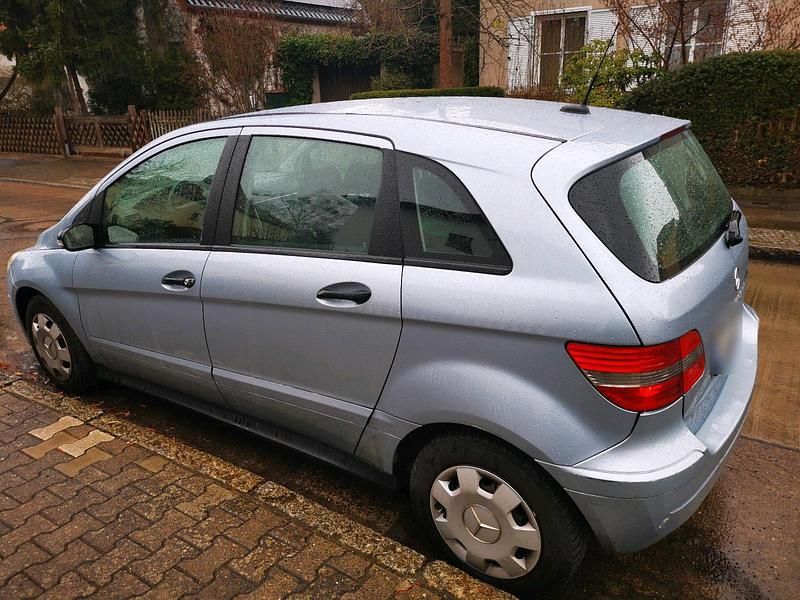 Usata Mercedes B150 2006 Blu Monovolume