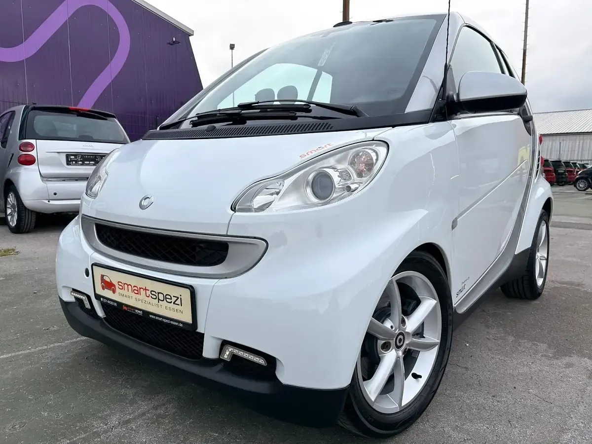Gebraucht Smart ForTwo Cabrio 71 PS (52 kW) 2010 Sicherheitszelle silber Cabrio