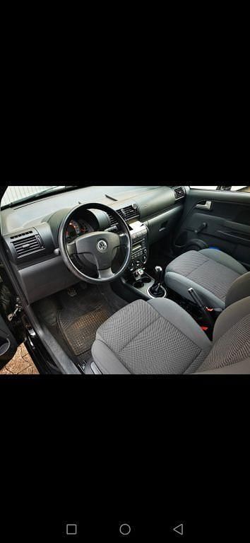 Gebraucht VW Fox 54 PS (39 kW) 2009 Schwarz Kleinwagen