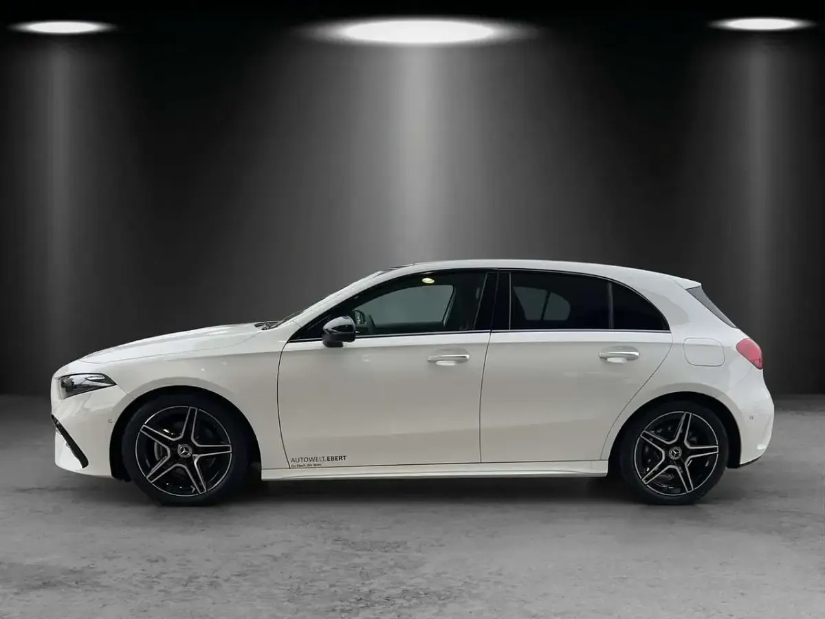 Gebraucht Mercedes A200 AMG 163 PS (119 kW) 2024 Andere farbe Kleinwagen