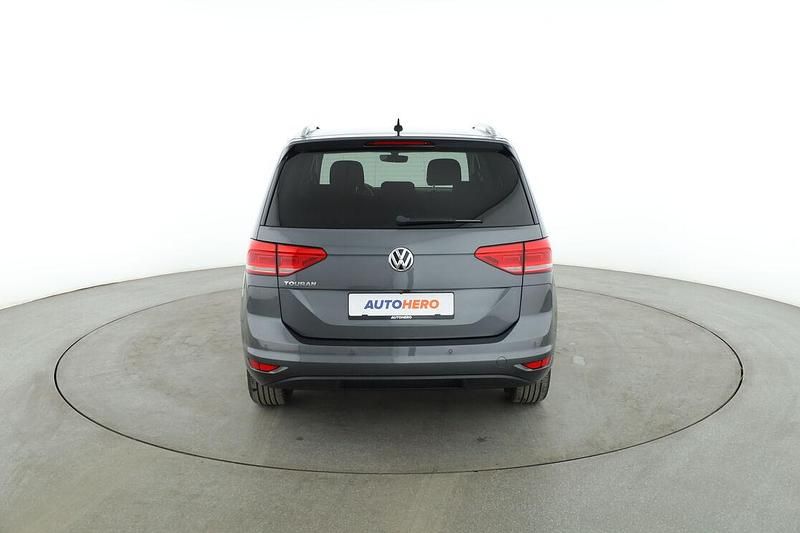 Gebraucht VW Touran Highline 150 PS (110 kW) 2019 Grau Van / Kleinbus