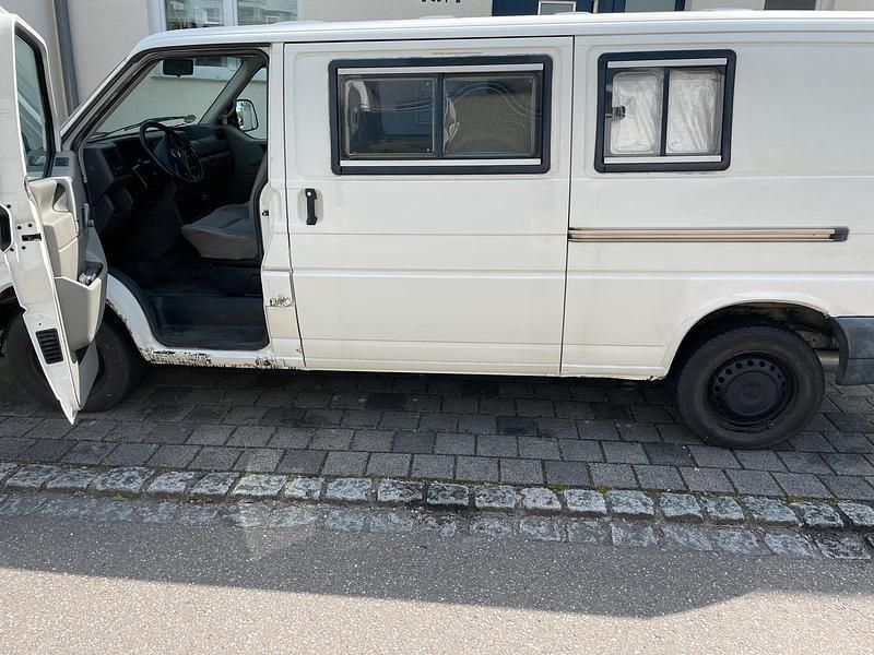 Weiß Gebraucht 2001 VW T4 Van | 4.700 € (Guter Preis) - Bild 1/4