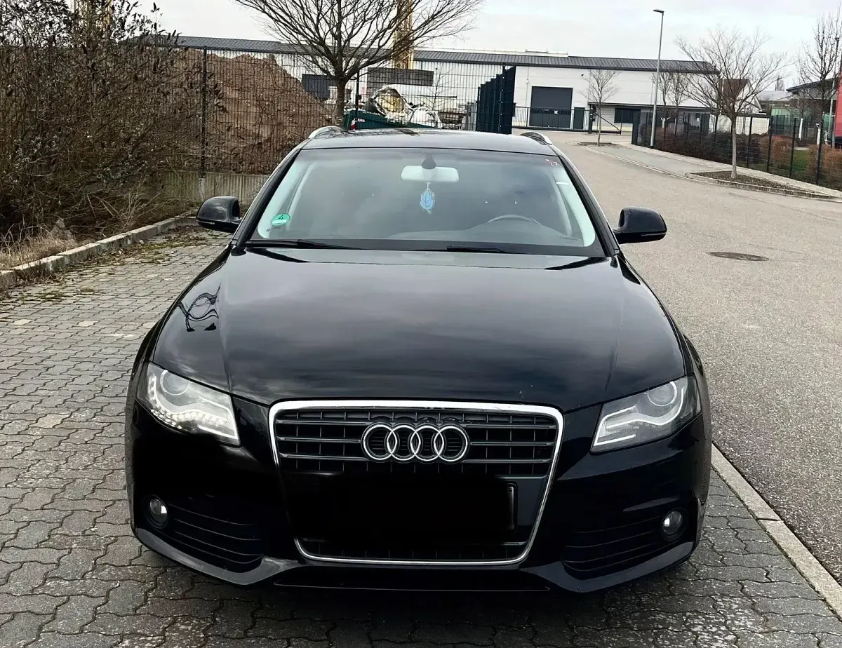 Gebraucht Audi A4 Attraction 160 PS (117 kW) 2009 Schwarz Kombi