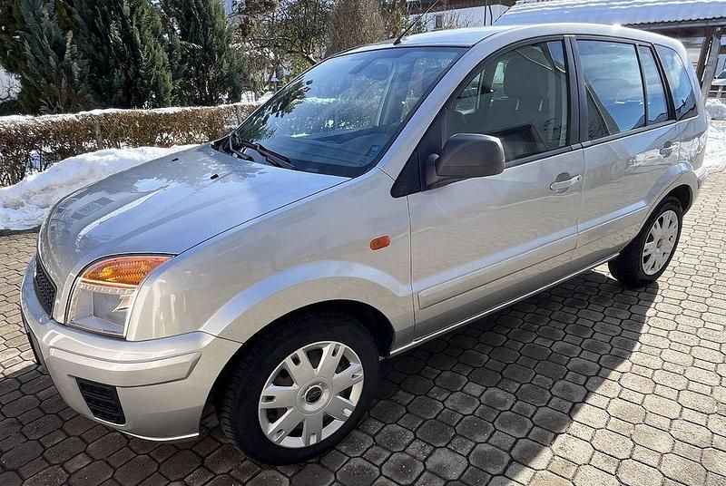 Silber Gebraucht 2010 Ford Fusion Style Limousine | 4.900 € (Etwas zu teuer) - Bild 1/4