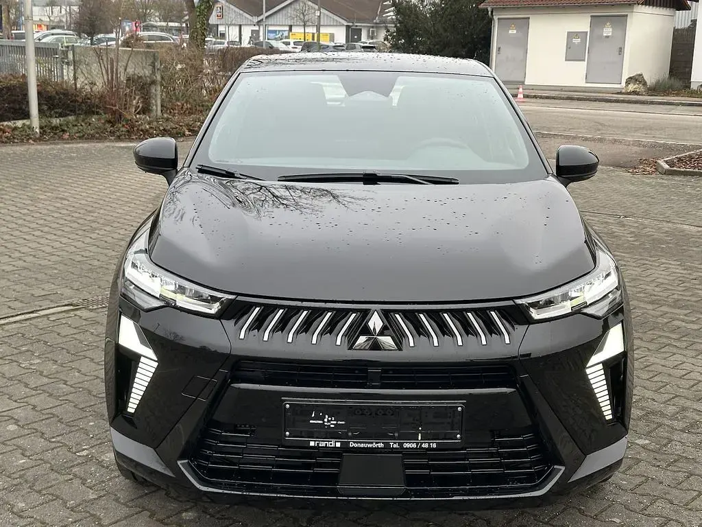 Neu Mitsubishi Grandis Diamant Edition 140 PS (102 kW) 2026 Schwarz SUV