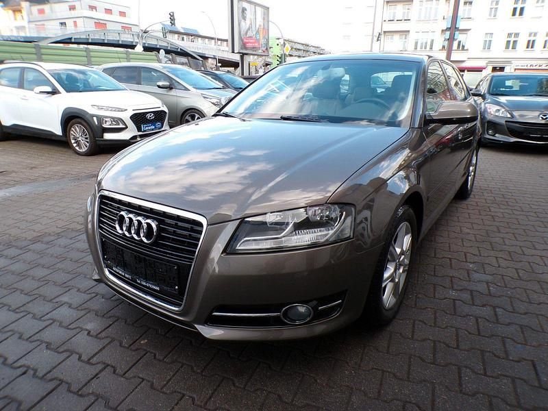 Gebraucht Audi A3 125 PS (91 kW) 2012 Braun Kleinwagen