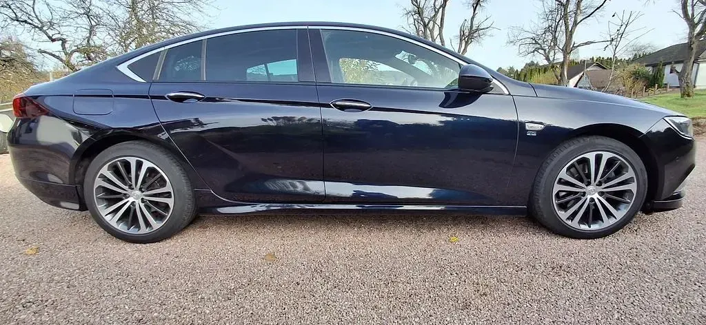 Gebraucht Opel Insignia Innovation 170 PS (125 kW) 2018 Blau Limousine