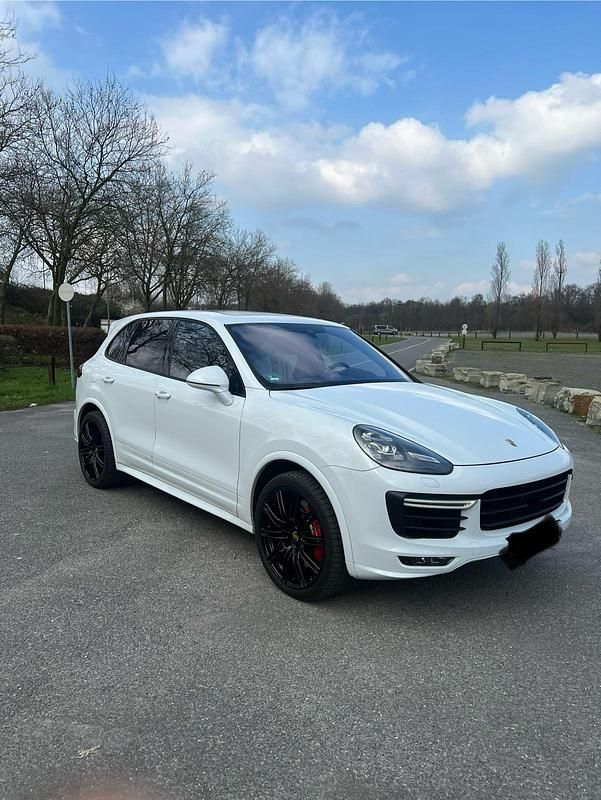 Gebraucht Porsche Cayenne GTS Chrono 441 PS (324 kW) 2015 Weiß SUV