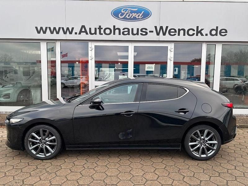 Schwarz Gebraucht 2022 Mazda 3 Selection Limousine | 19.870 € (Guter Preis) - Bild 1/4