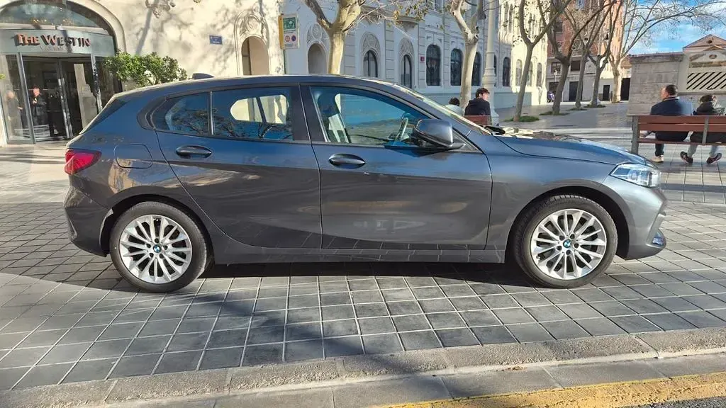 Gebraucht BMW 118 140 PS (102 kW) 2021 Grau Kleinwagen