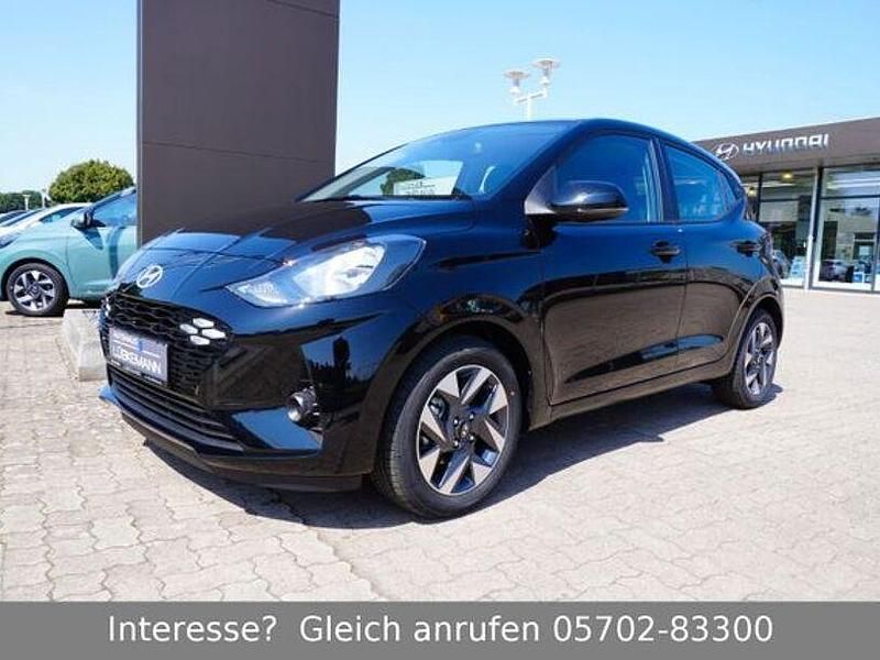 Phantom black Neu 2025 Hyundai i10 Comfort Kleinwagen | 19.490 € (Teuer) - Bild 1/4